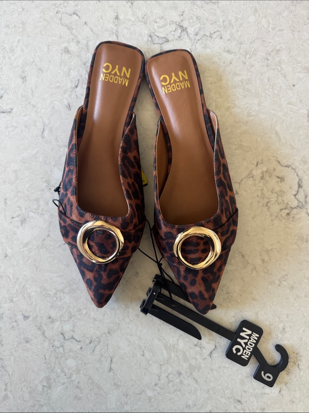 NWT MADDEN NYC Leopard Print Pointed Toe Mules with Gold Accent women’s 9 - Picture 2 of 6